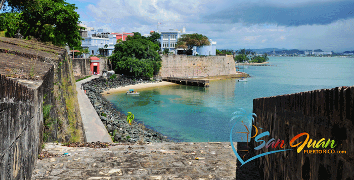 Visit Plaza La Rogativa - one of the most scenic places in Puerto Rico