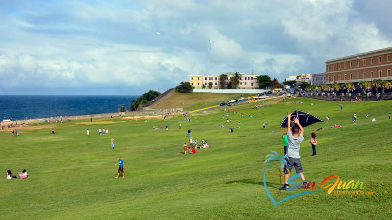 Fly a Kite - Old San Juan Walking Tour