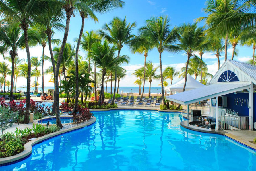Best Hotels / Resort on the Beach - Isla Verde Puerto Rico - Courtyard by Marriott Isla Verde 