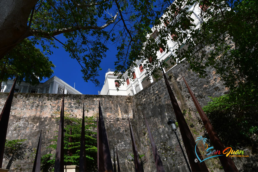 Old San Juan Puerto Rico - Best Places to Visit /  Things to Do - Paseo de La Princesa