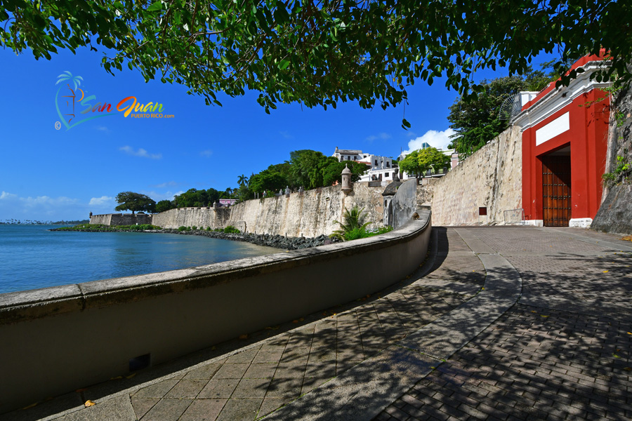 Paseo de La Princesa in Old San Juan